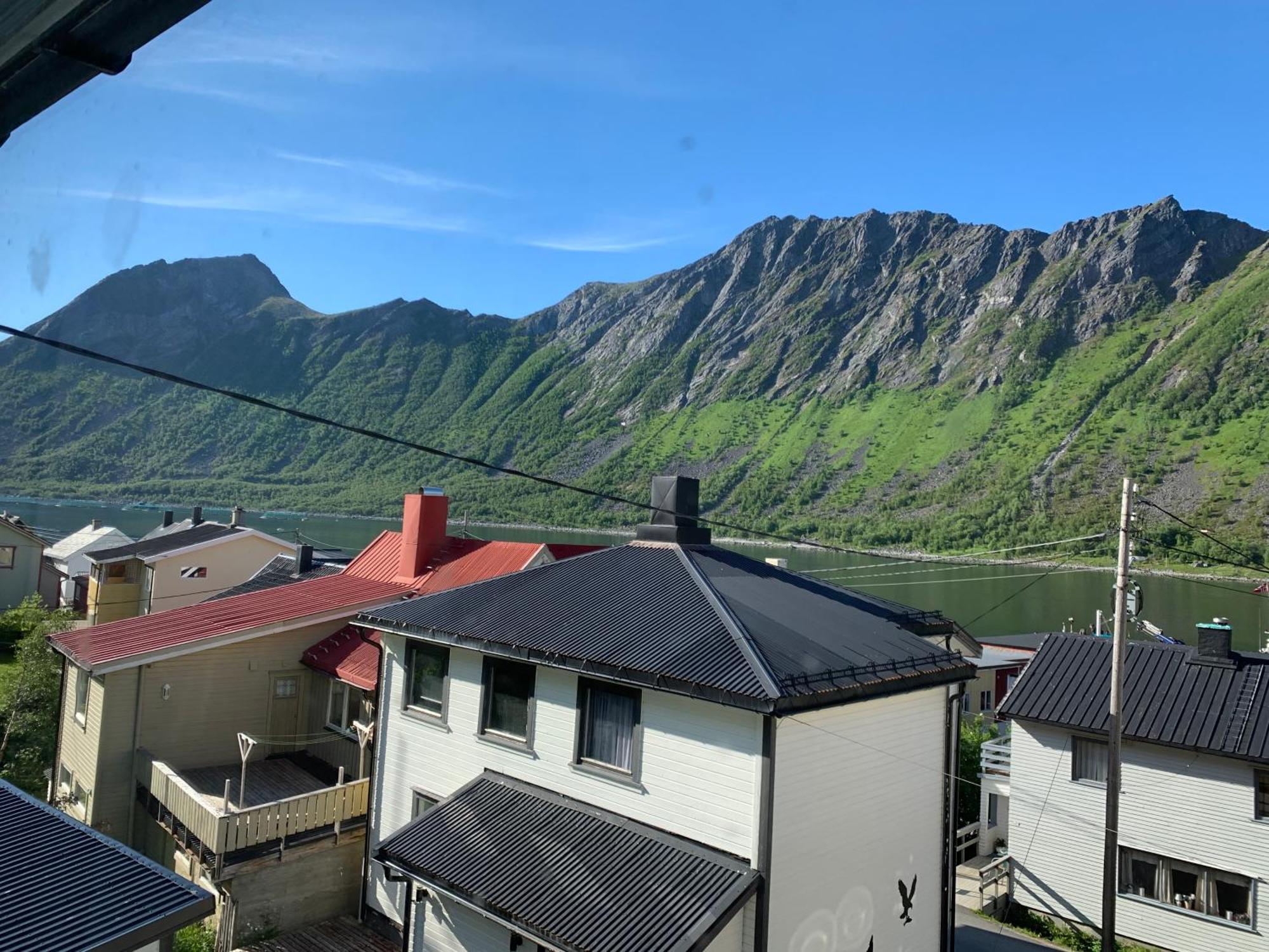 Appartement House à Gryllefjord Extérieur photo